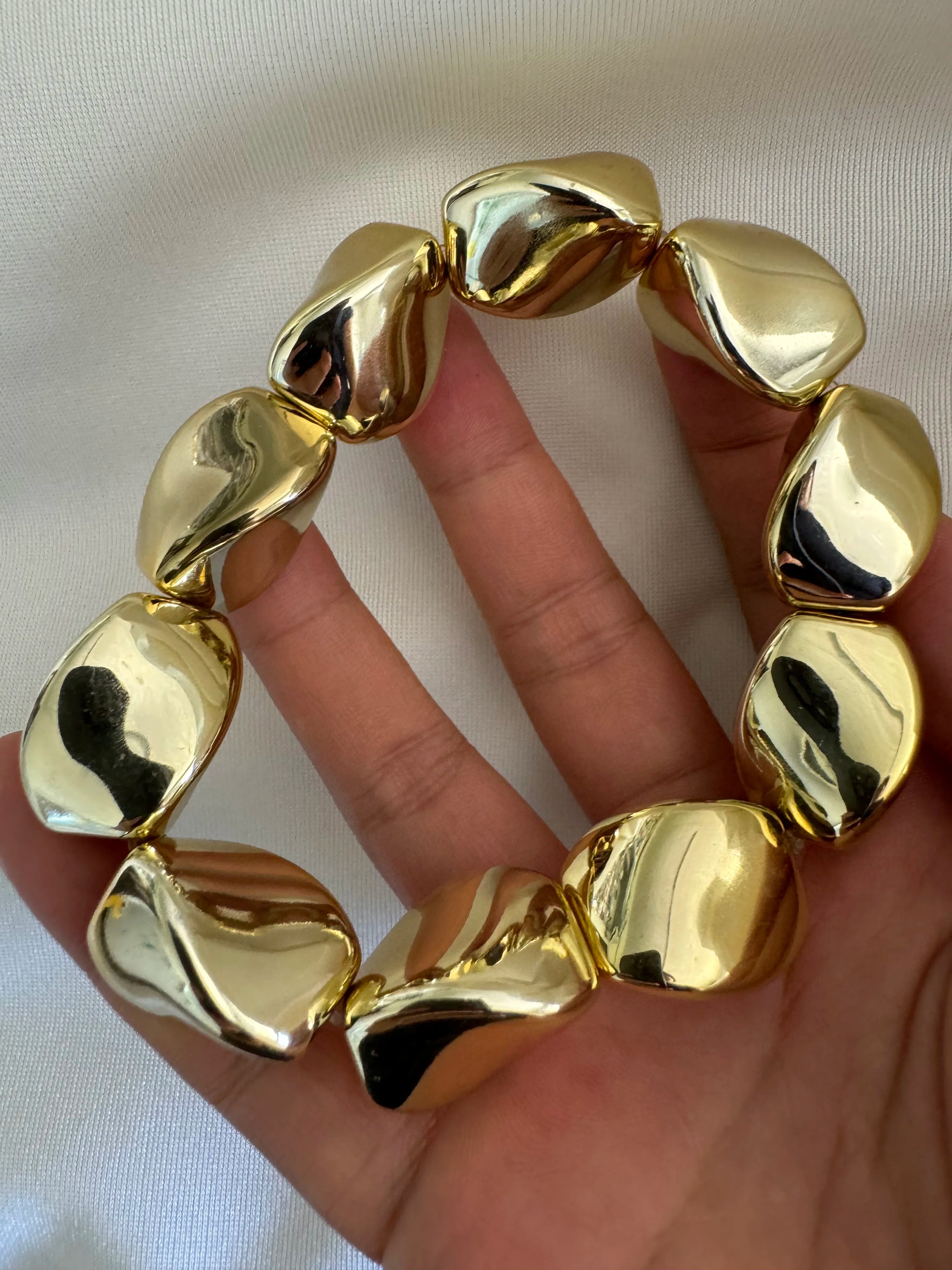 2024 New Arrival Fashion Cheap Wholesale Chunky Retro Bracelet Wide Cuff Smooth Stripes  Water Drop Silver Round Women Bangle