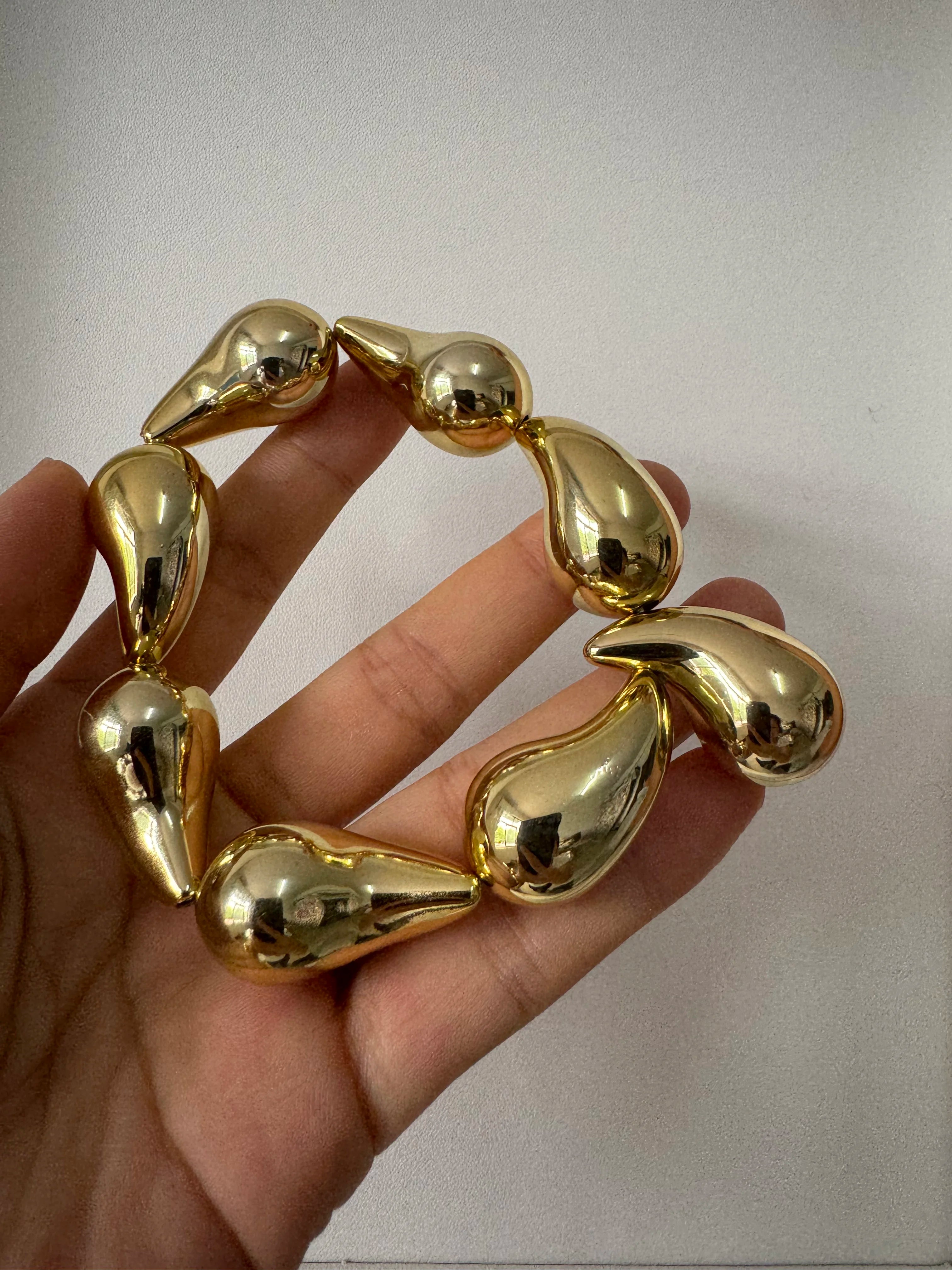 2024 New Arrival Fashion Cheap Wholesale Chunky Retro Bracelet Wide Cuff Smooth Stripes  Water Drop Silver Round Women Bangle