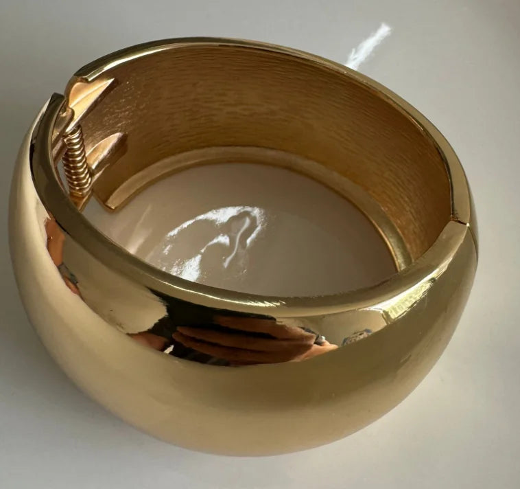 2024 New Arrival Fashion Cheap Wholesale Chunky Retro Bracelet Wide Cuff Smooth Stripes  Water Drop Silver Round Women Bangle