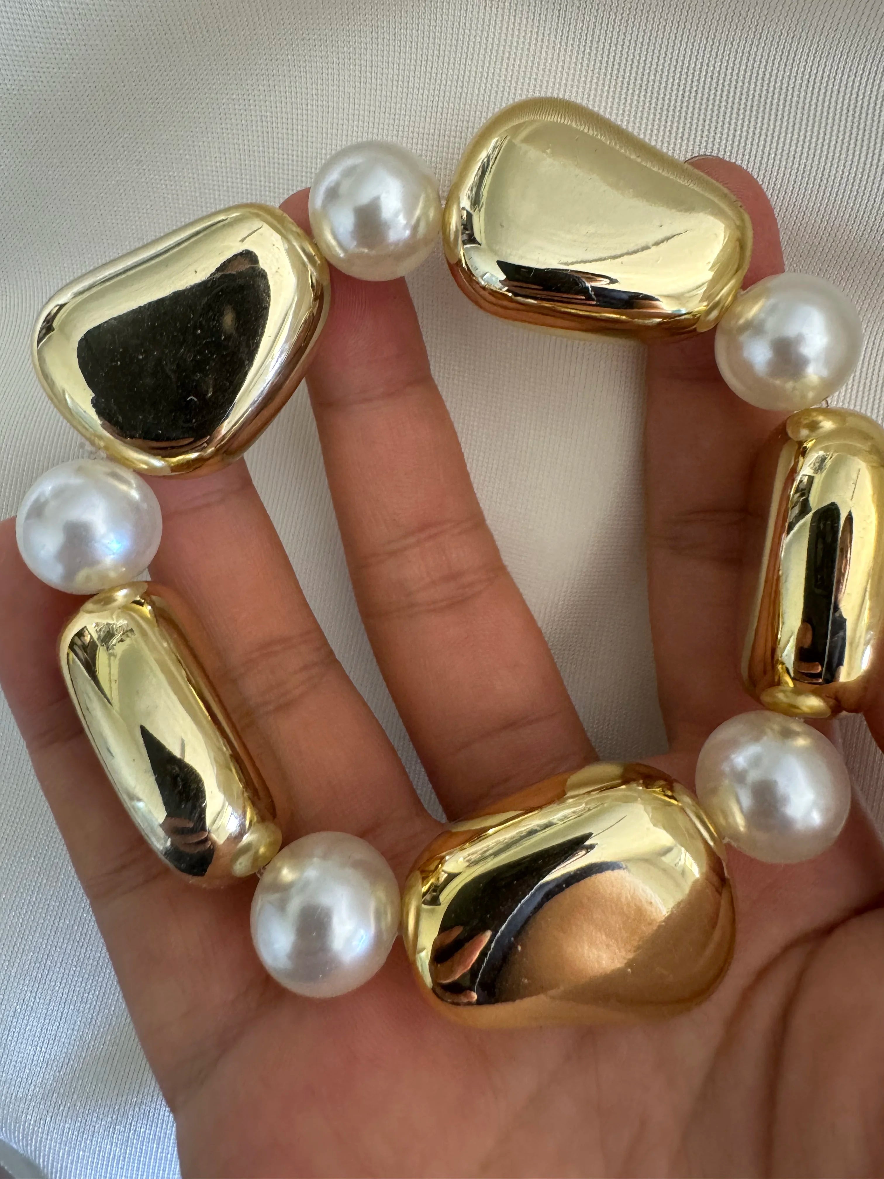 2024 New Arrival Fashion Cheap Wholesale Chunky Retro Bracelet Wide Cuff Smooth Stripes  Water Drop Silver Round Women Bangle