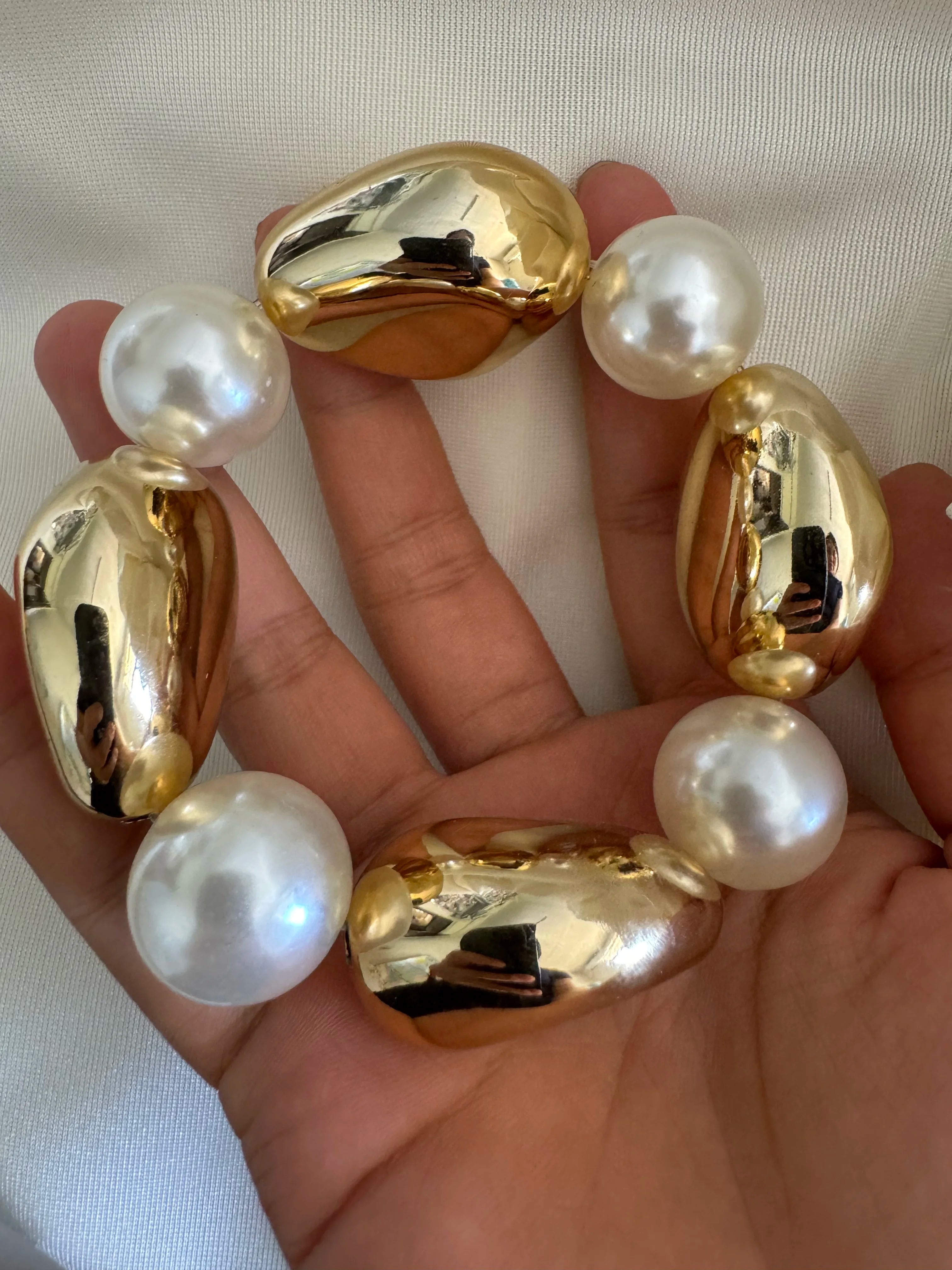 2024 New Arrival Fashion Cheap Wholesale Chunky Retro Bracelet Wide Cuff Smooth Stripes  Water Drop Silver Round Women Bangle