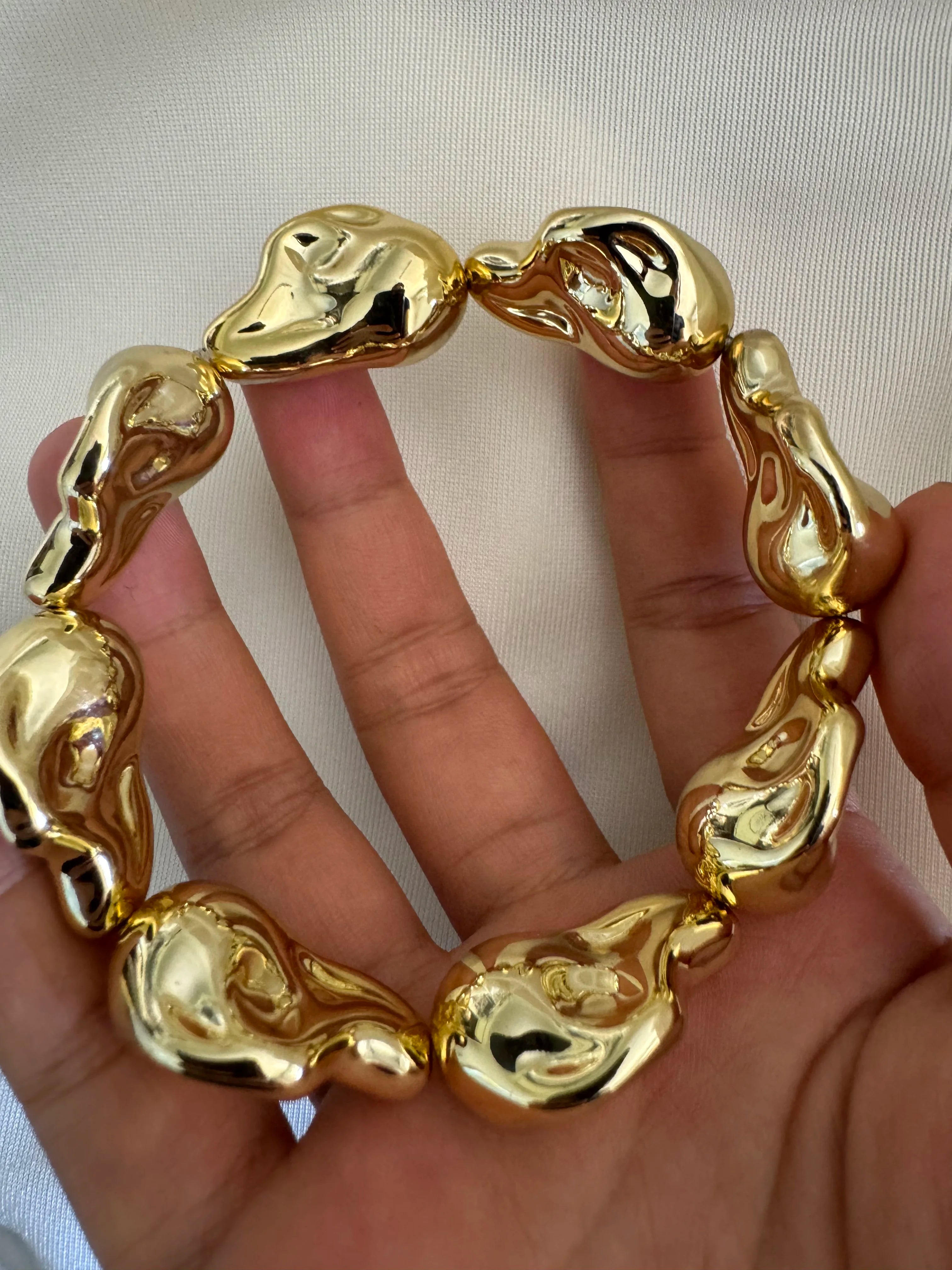 2024 New Arrival Fashion Cheap Wholesale Chunky Retro Bracelet Wide Cuff Smooth Stripes  Water Drop Silver Round Women Bangle